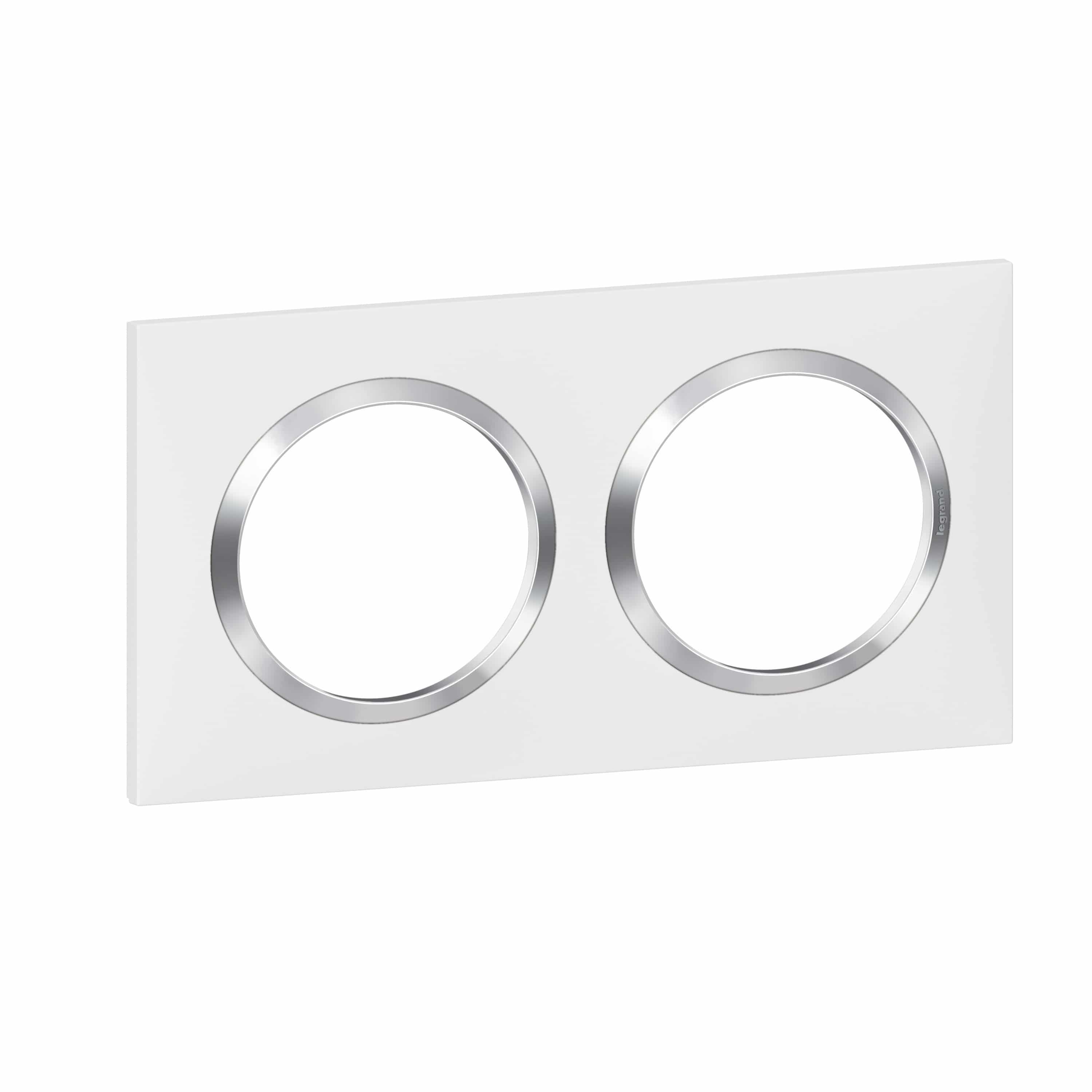 Plaque carrée Dooxie – 2 postes – finition Blanc bague effet chrome – 600842 – Legrand